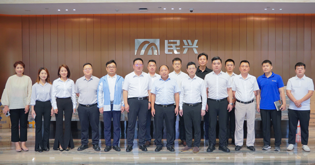 康健光?放心缆 | 三雄极光莅临PG国际电缆开展交流活动